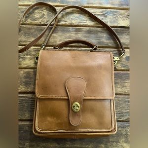 COACH VINTAGE STATION CROSSBODY HANDBAG